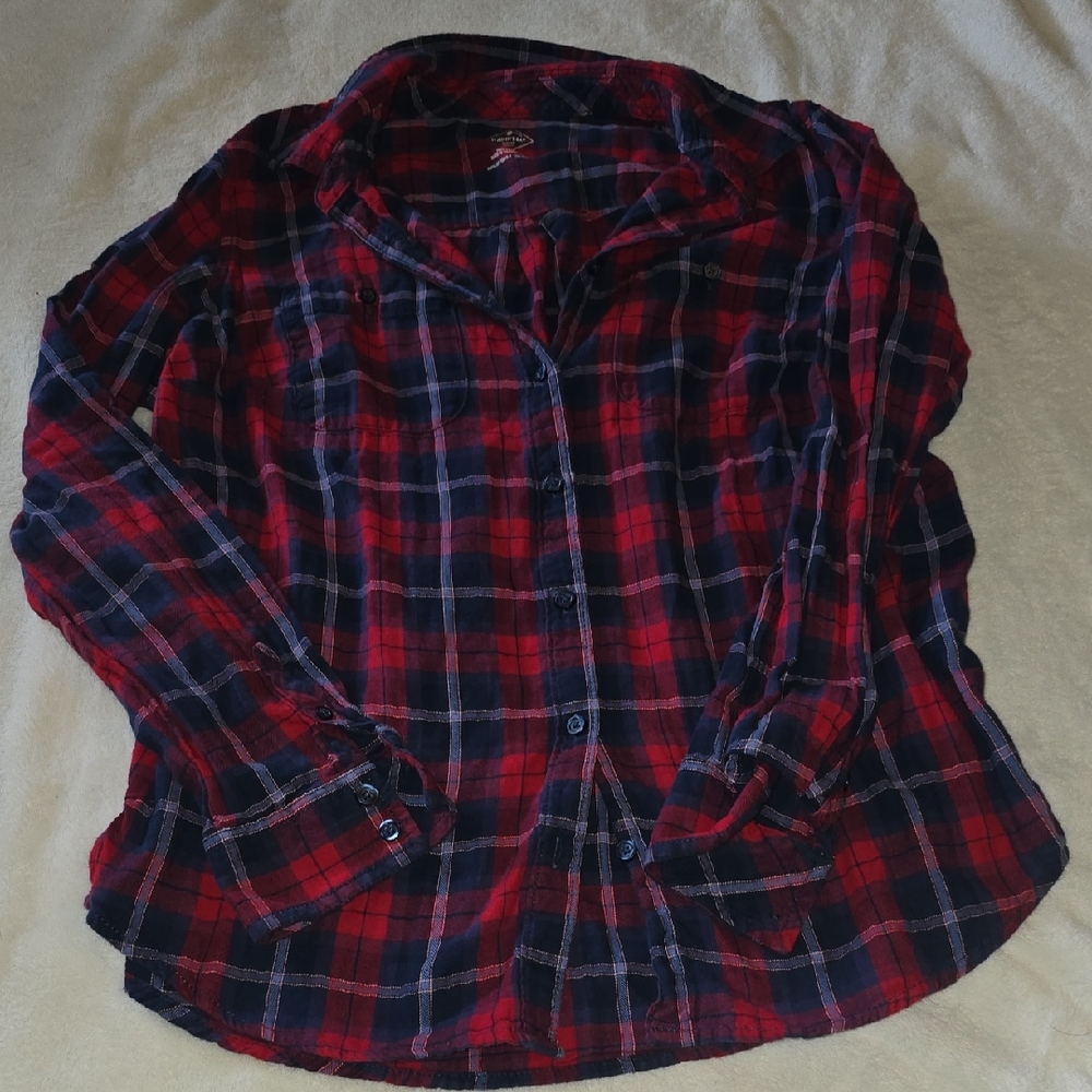 Red & Navy Plaid Button-Up Flannel Shirt